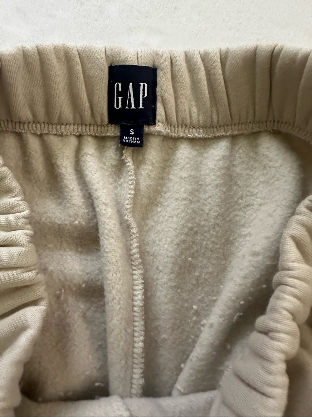GAP Women's Cream Elastic Waist Joggers - Picture 3 of 3